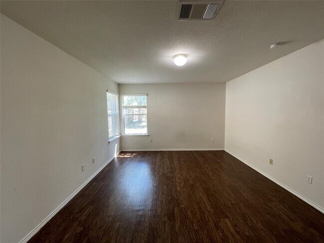 Building Photo - 3830 Castle Rock Cove