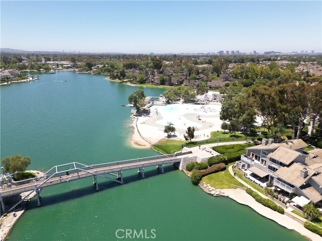 Building Photo - 7 Lakeview