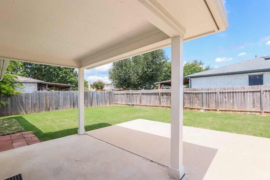 Building Photo - 1210 Dayton Dr