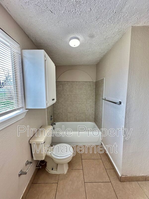 Building Photo - 2701 Raney St