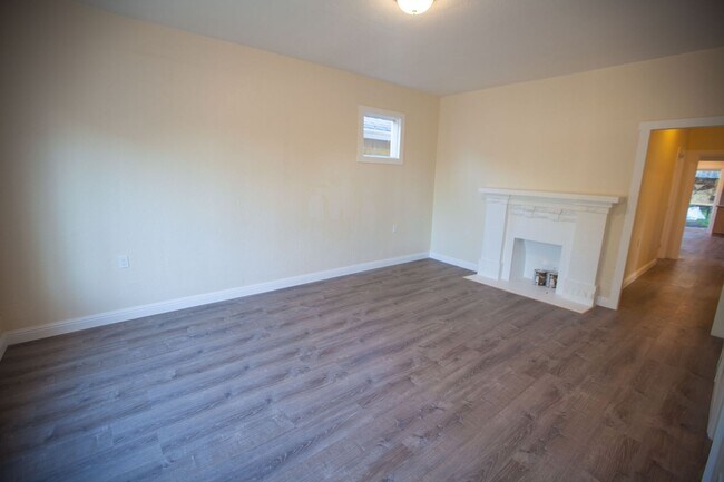 Building Photo - 161 Peoria St