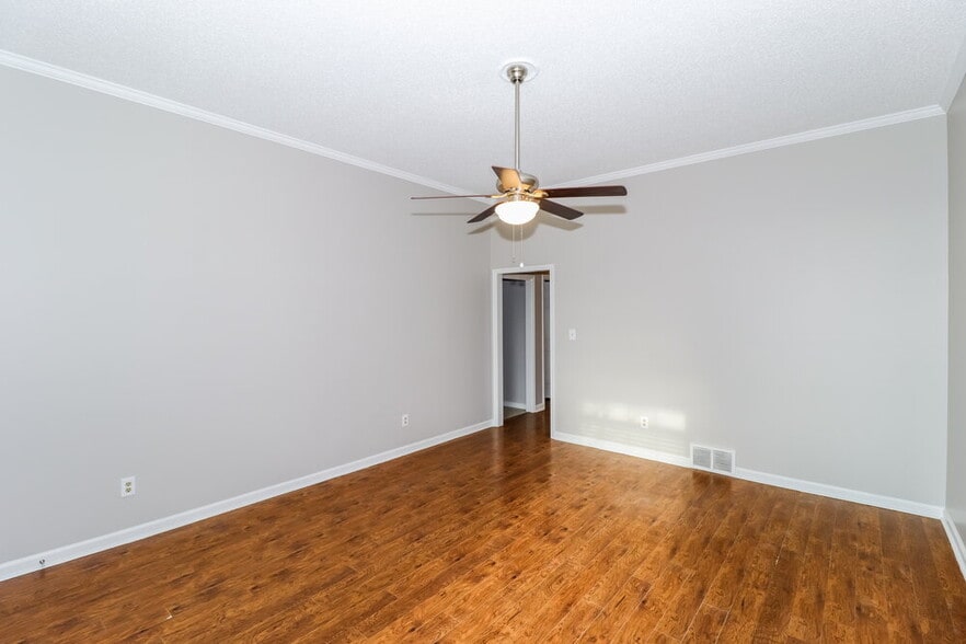 Building Photo - 2268 Lake Hill Ct