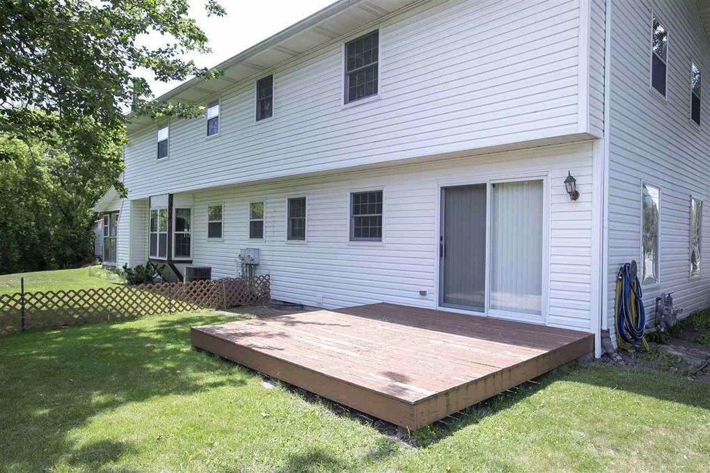 Back Deck - 1140 S Bluemound Dr
