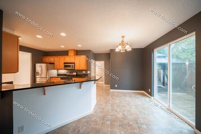 Building Photo - Bright & Elegant 3-Bedroom w/ Study and En...