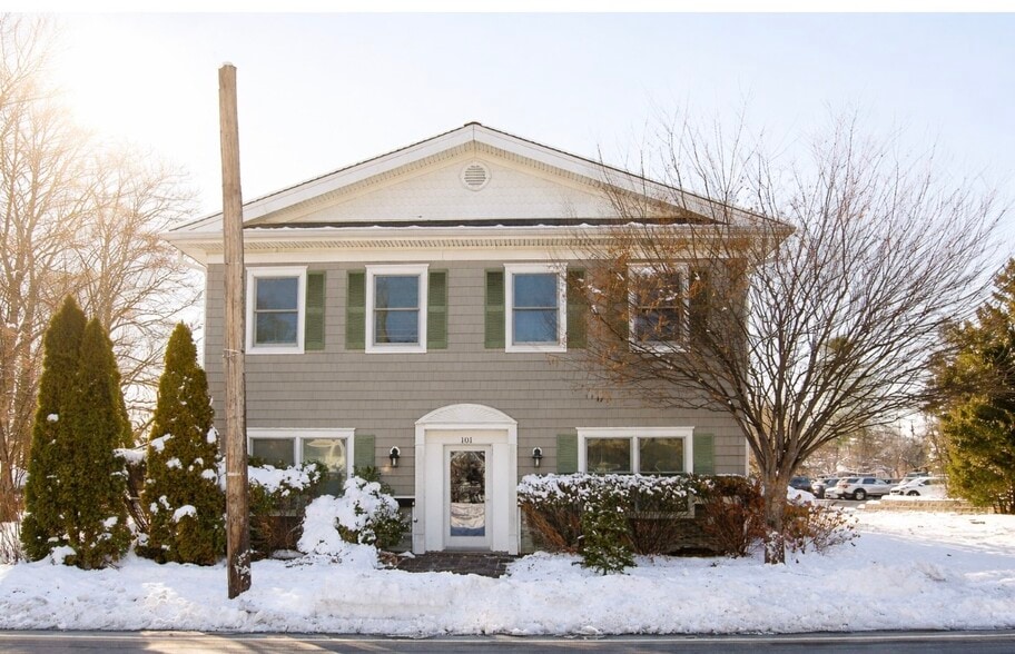 Building Photo - 101 Main St