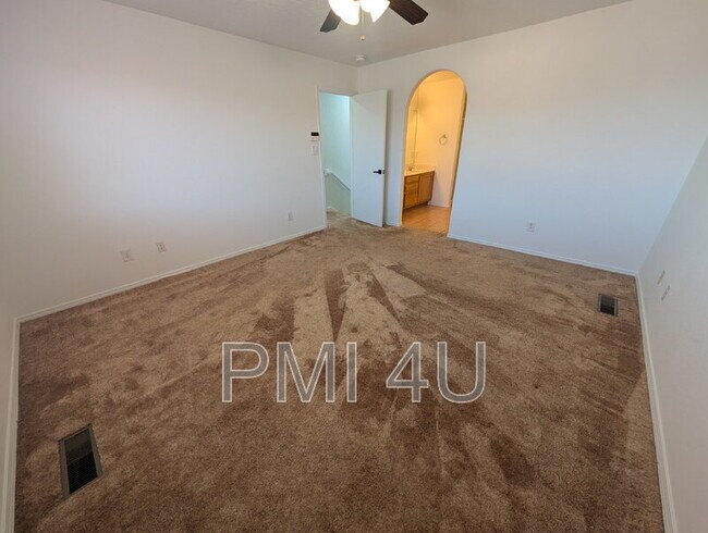 Building Photo - 7105 Casa Elena Dr NE