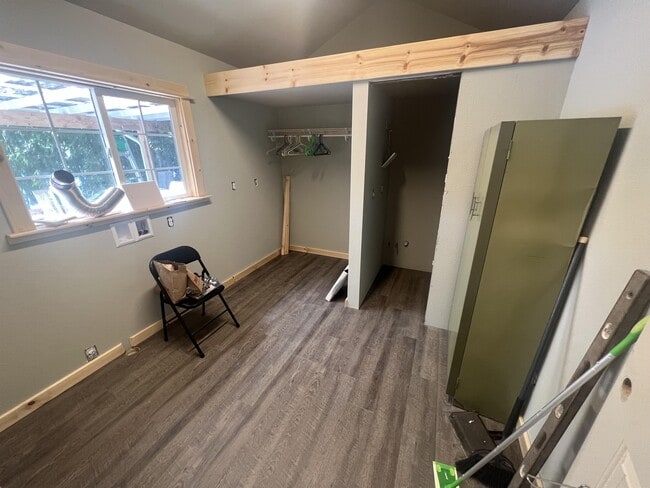 Building Photo - 5010 Lake Bosworth Ln
