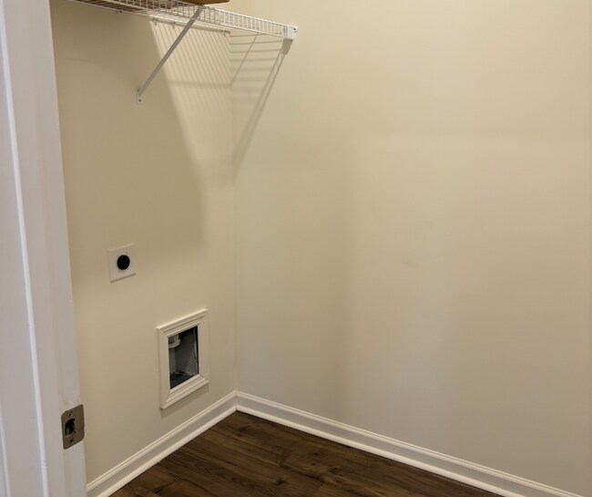 Building Photo - 2049 Tournament Dr