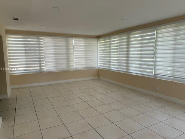 Building Photo - 7325 SW 98th Ct