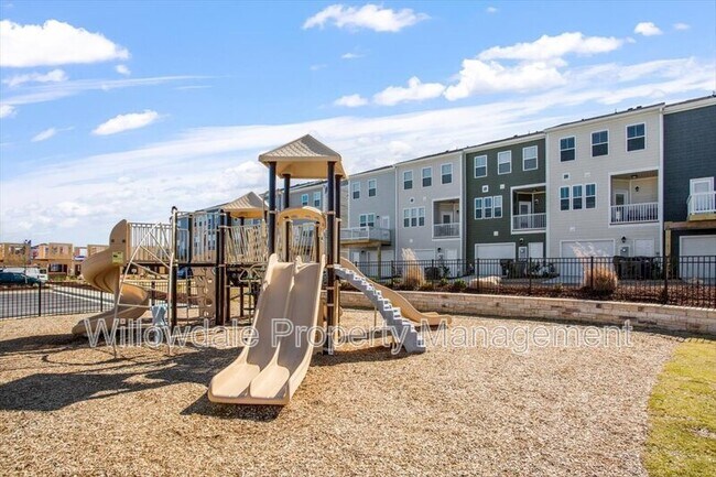 Building Photo - 4940 Enlightenment Rd