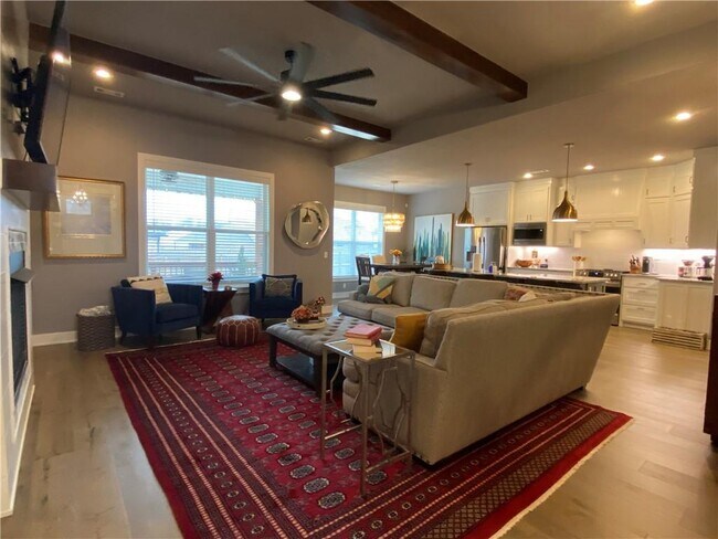 Building Photo - 300 Waterfall Ln