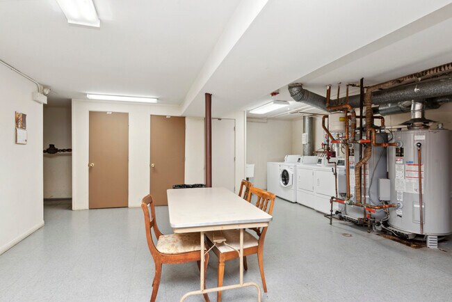 Building Photo - 541 73rd St