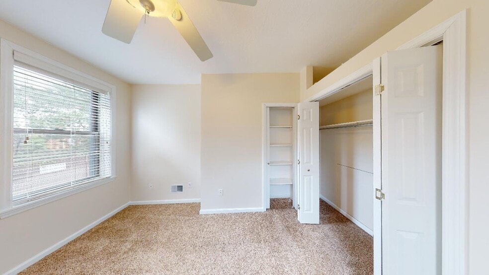 Rear bedroom - 5827 Pierce St