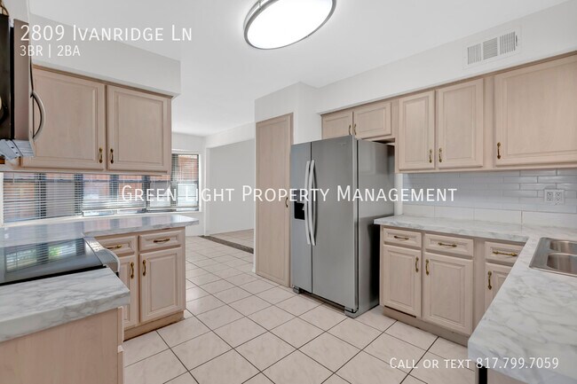Building Photo - 2809 Ivanridge Ln