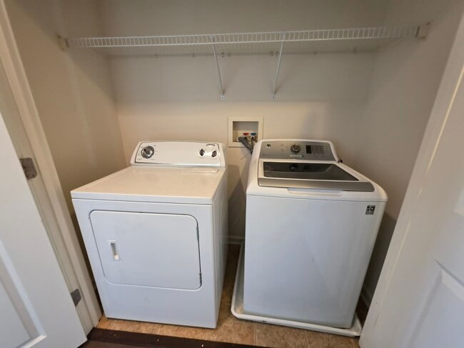 Building Photo - 234 Garrison Way