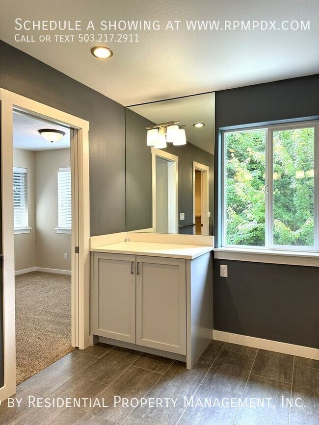 Building Photo - 12490 SW Winterview Dr