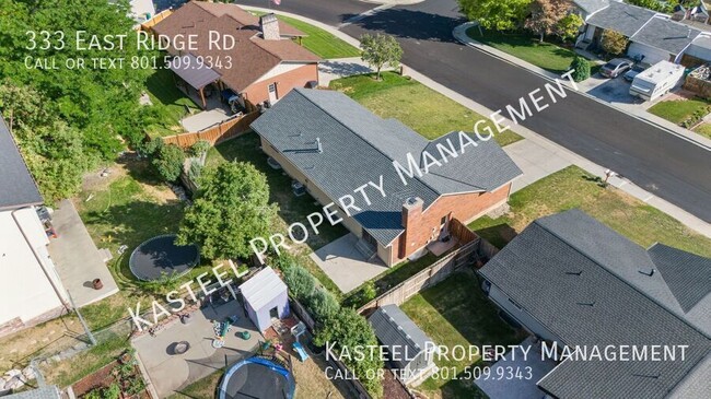 Building Photo - 333 E Ridge Rd