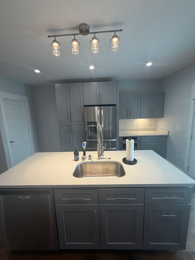 Building Photo - Lawrenceville 3 Bed, 2.5 Bath House with Parking for Lease July 1!