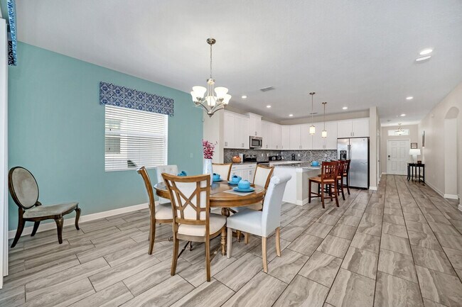 Building Photo - 1614 Moon Valley Dr
