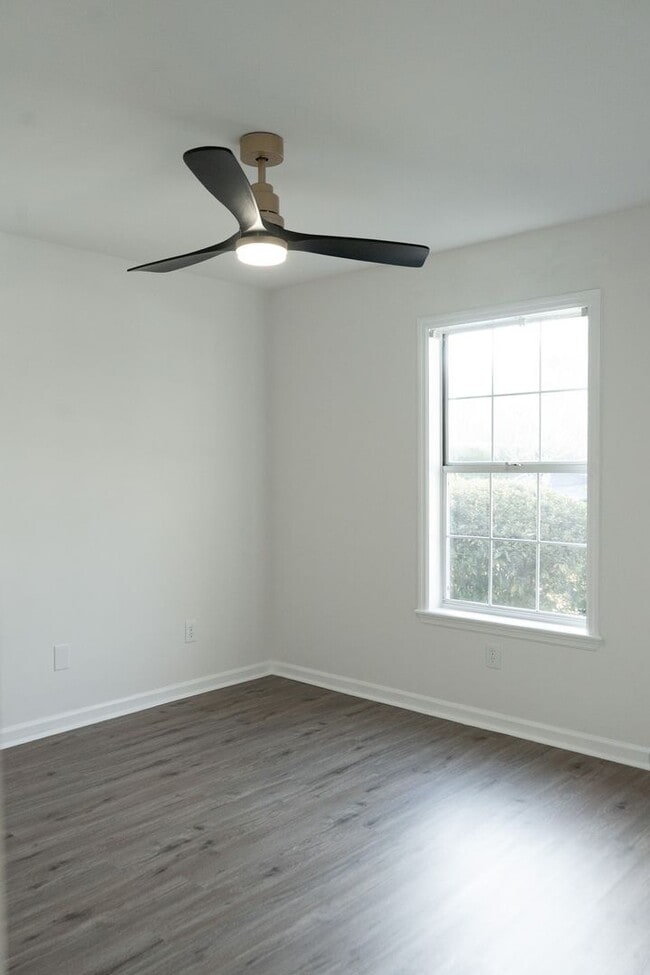 Building Photo - 80 Montebello Ln