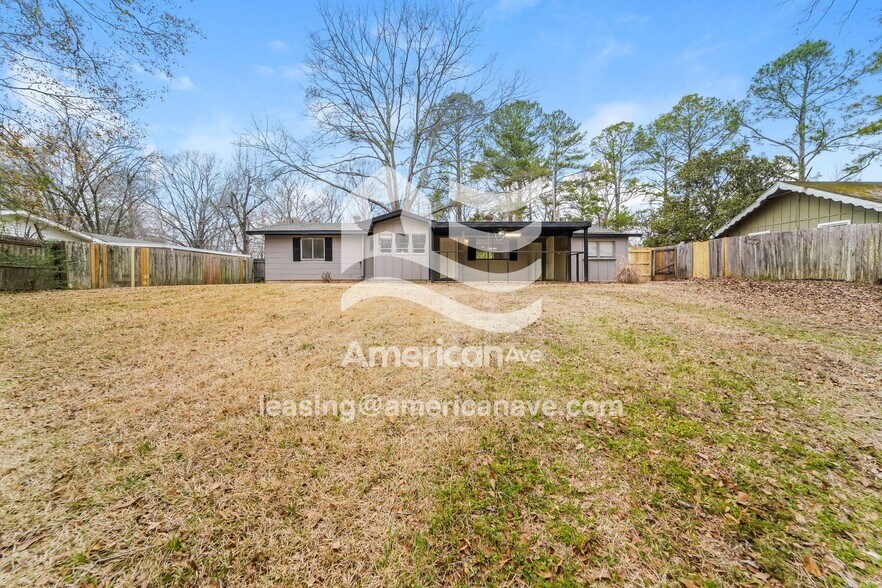 Building Photo - 3042 Meadow Forest Dr