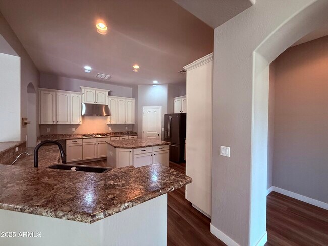 Building Photo - 3123 W Melody Dr