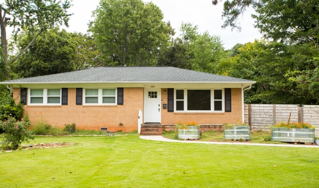 Building Photo - 3925 Glenstar Terrace