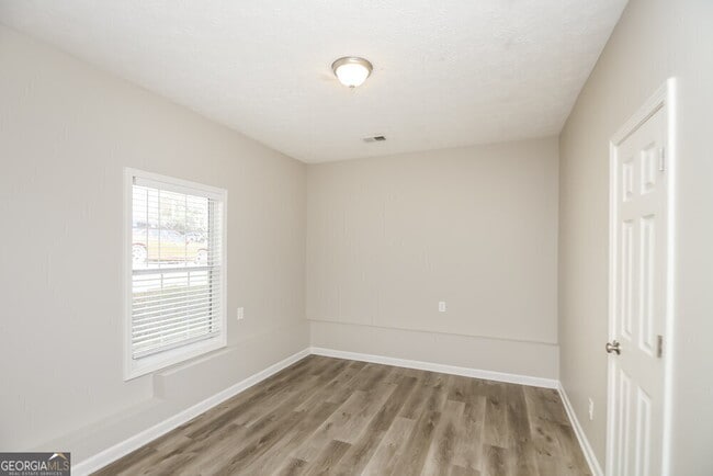 Building Photo - 2740 Owens Dr