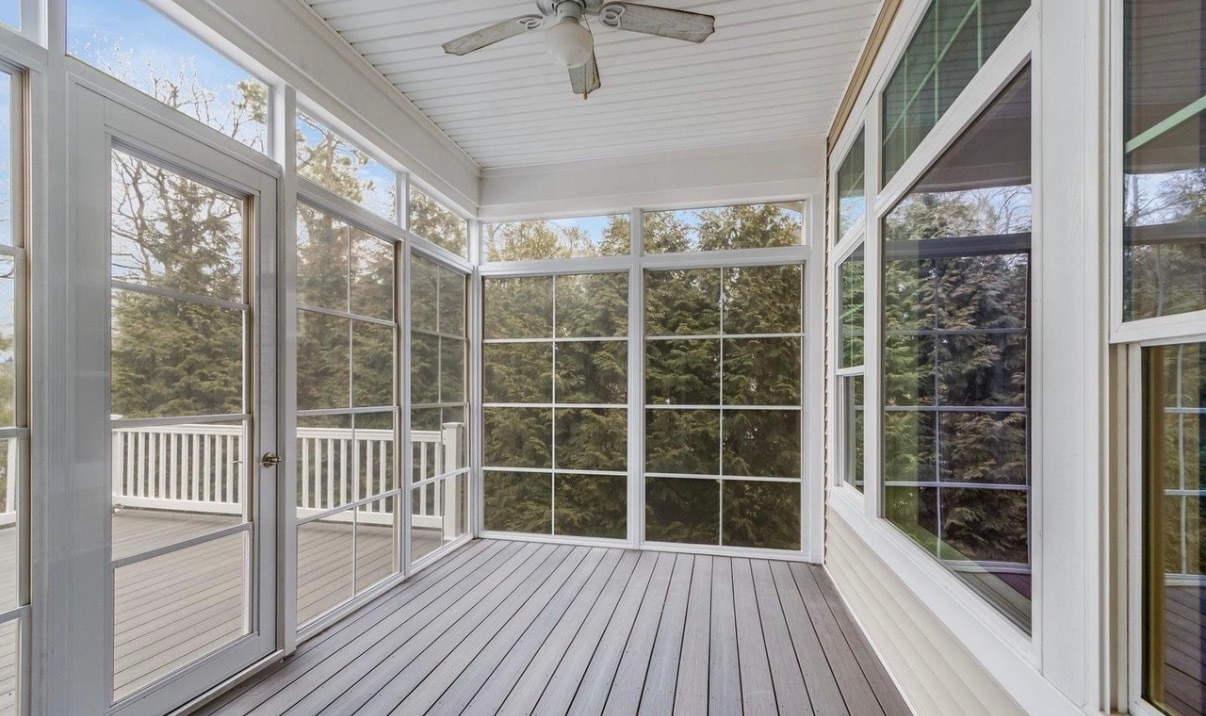 Building Photo - 33916 Darlington St