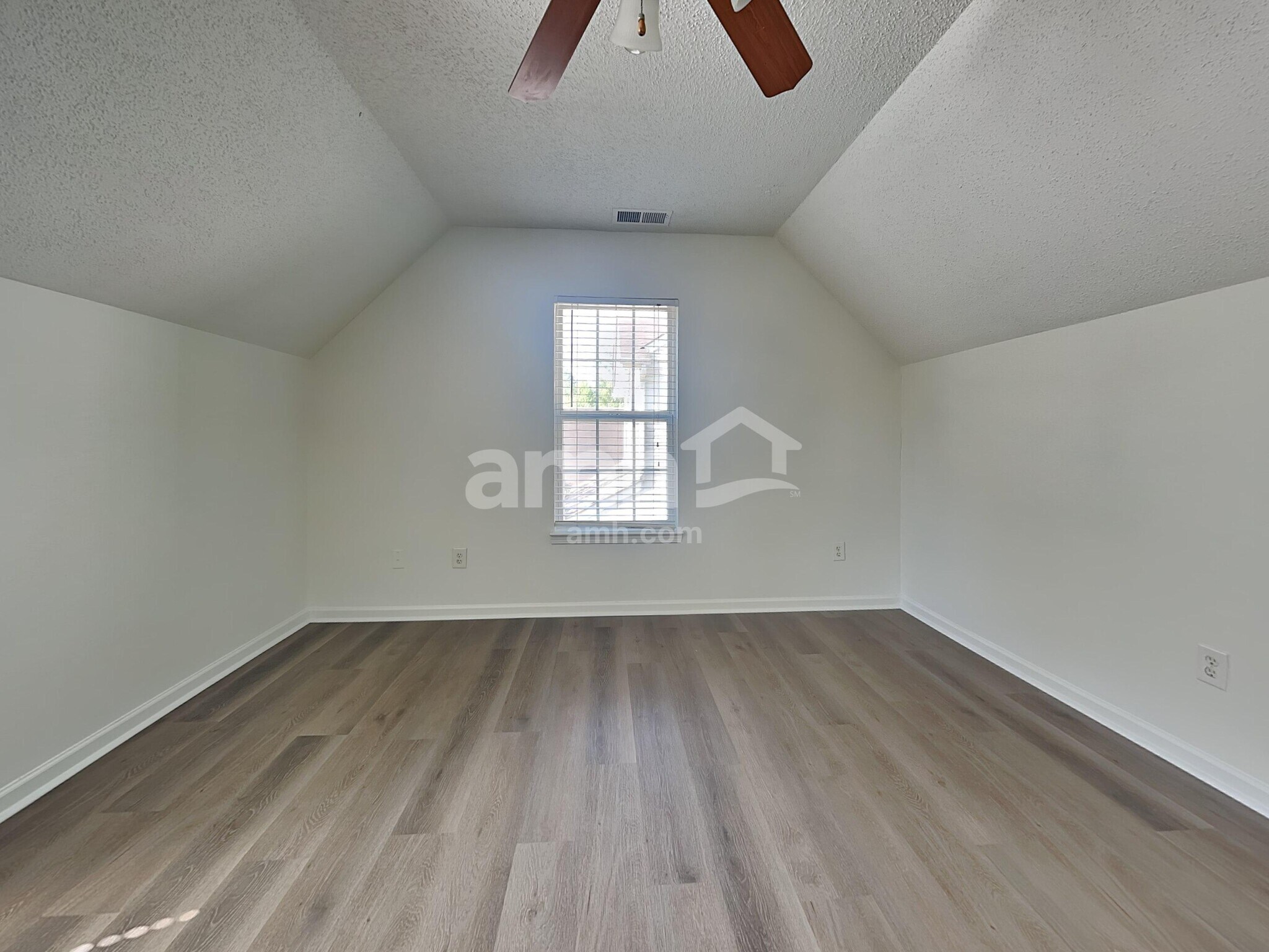 Building Photo - 9431 Isaac Hunter Dr