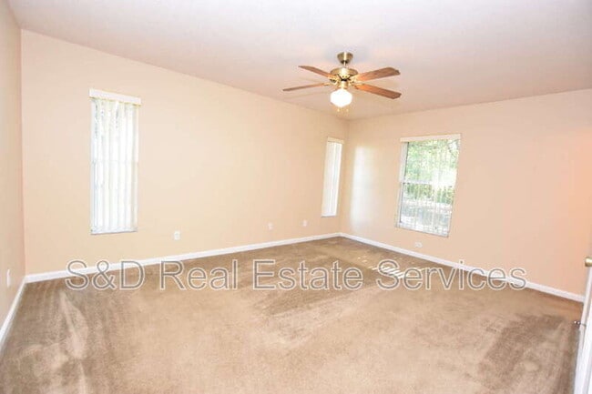 Building Photo - 7109 Evergreen Loop