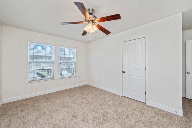 Building Photo - 175 Iron Horse Dr E