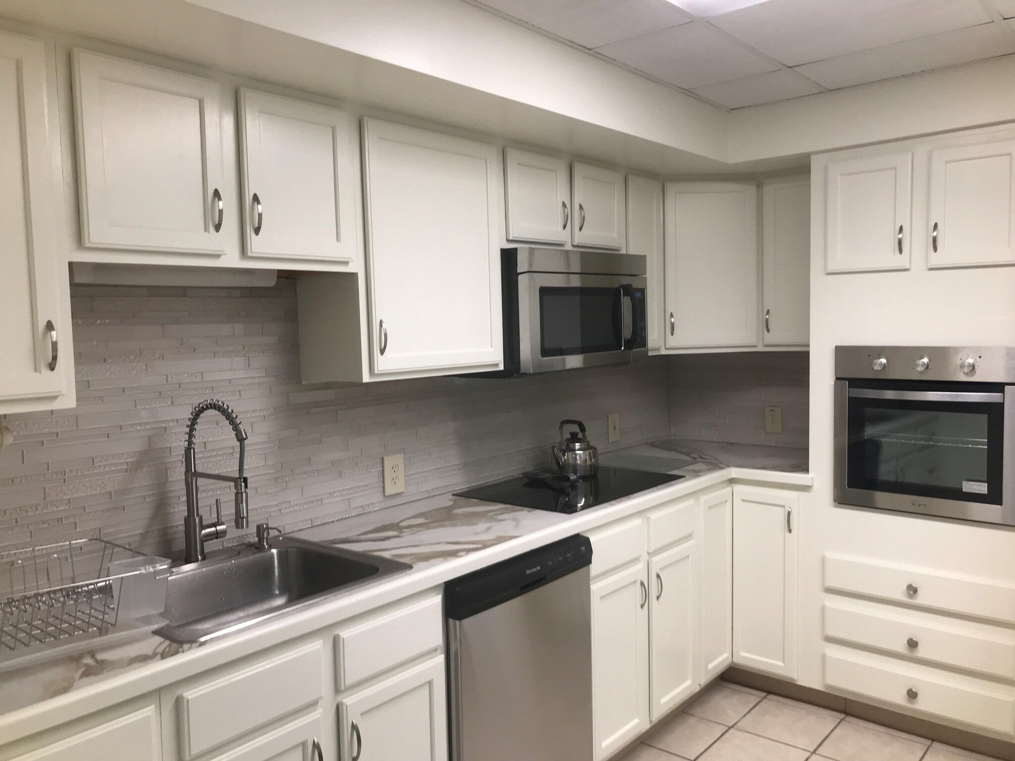 Building Photo - 1025 Simpson Ave