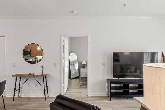 Building Photo - Midtown Village 2 Bed 2 Bath Condo! Available June 1st!