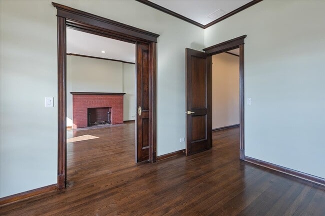 Building Photo - 442-444 E 48th St