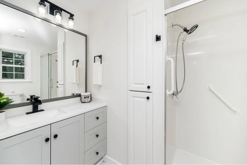 Building Photo - 2001 Turtle Point Dr