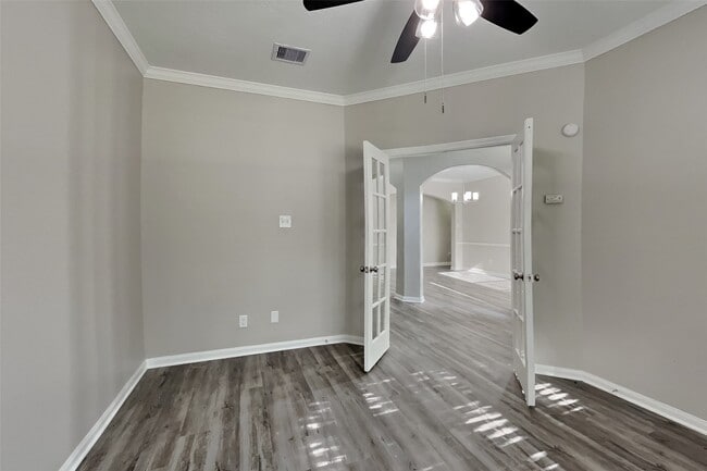 Building Photo - 7015 Fountain Lilly Dr