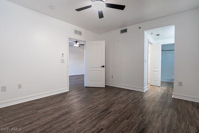 Building Photo - 7835 Regal Heron Cir