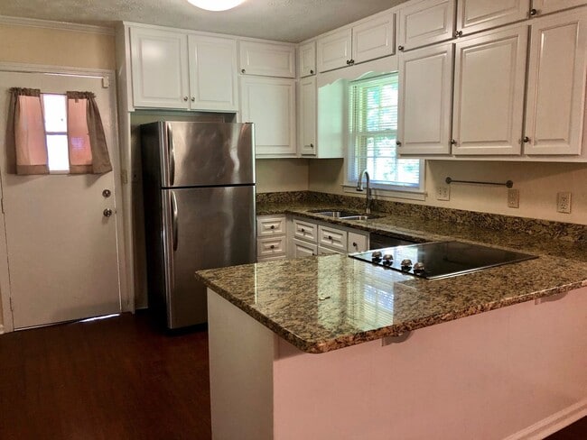 Building Photo - Stepless ranch home in Mableton