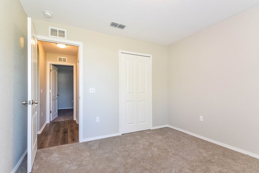 Building Photo - 8179 Woodvine Cir