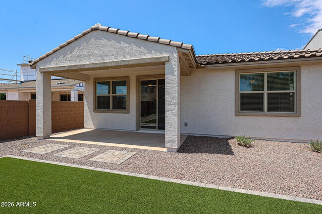Building Photo - 17064 W Briles Rd
