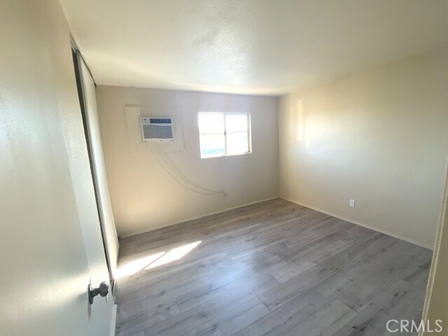 Building Photo - 15129 Elm Ct