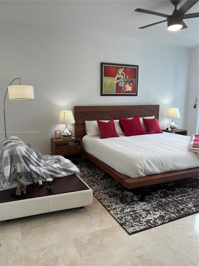 Building Photo - 333 Las Olas Way