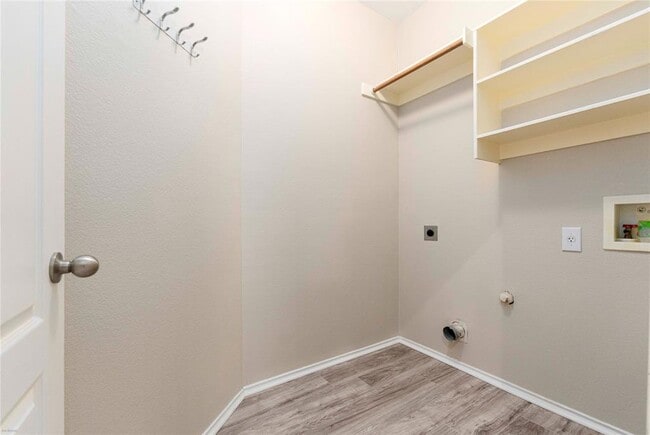 Building Photo - 249 Ashwood N