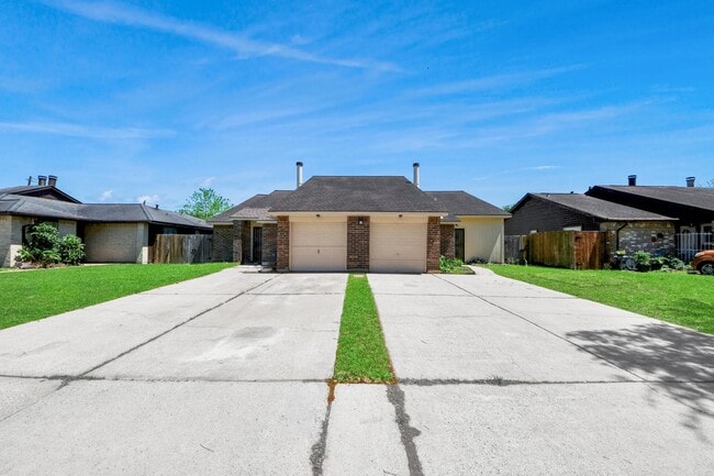 Building Photo - 16425 Monte Carlo Ln