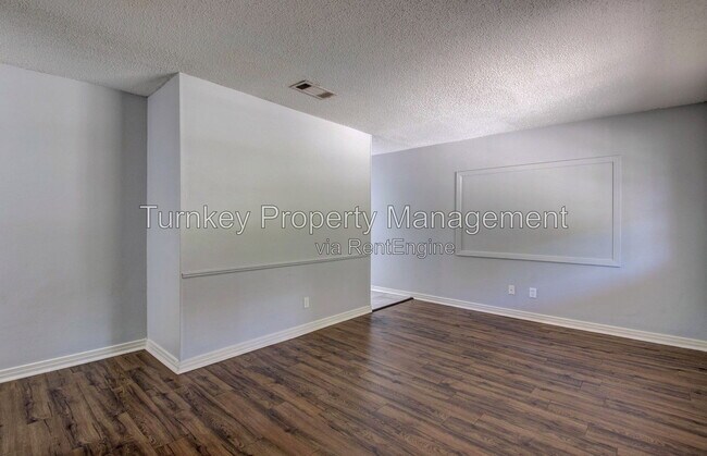 Building Photo - 11015 Mara Lynn Rd