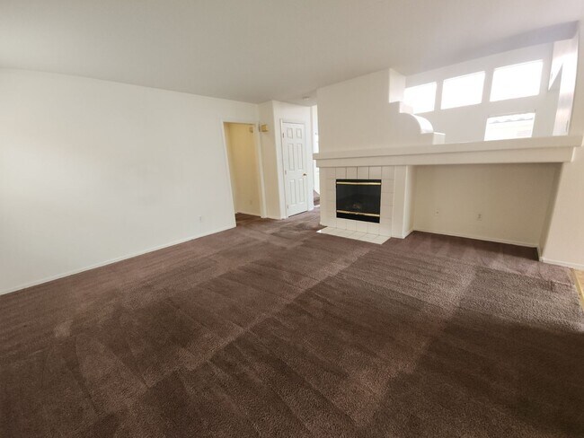 Building Photo - 9907 Sparrow Ridge Ave