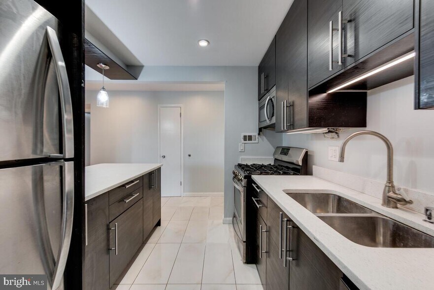 Building Photo - 7312 Donnell Pl