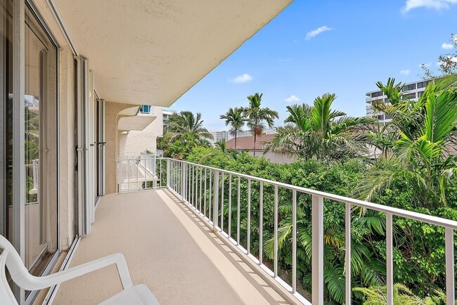 Building Photo - 3575 S Ocean Blvd