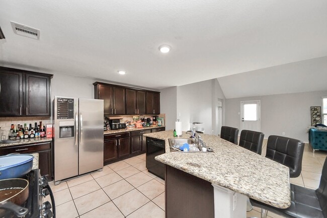 Building Photo - 18326 Trace Pointe Ln